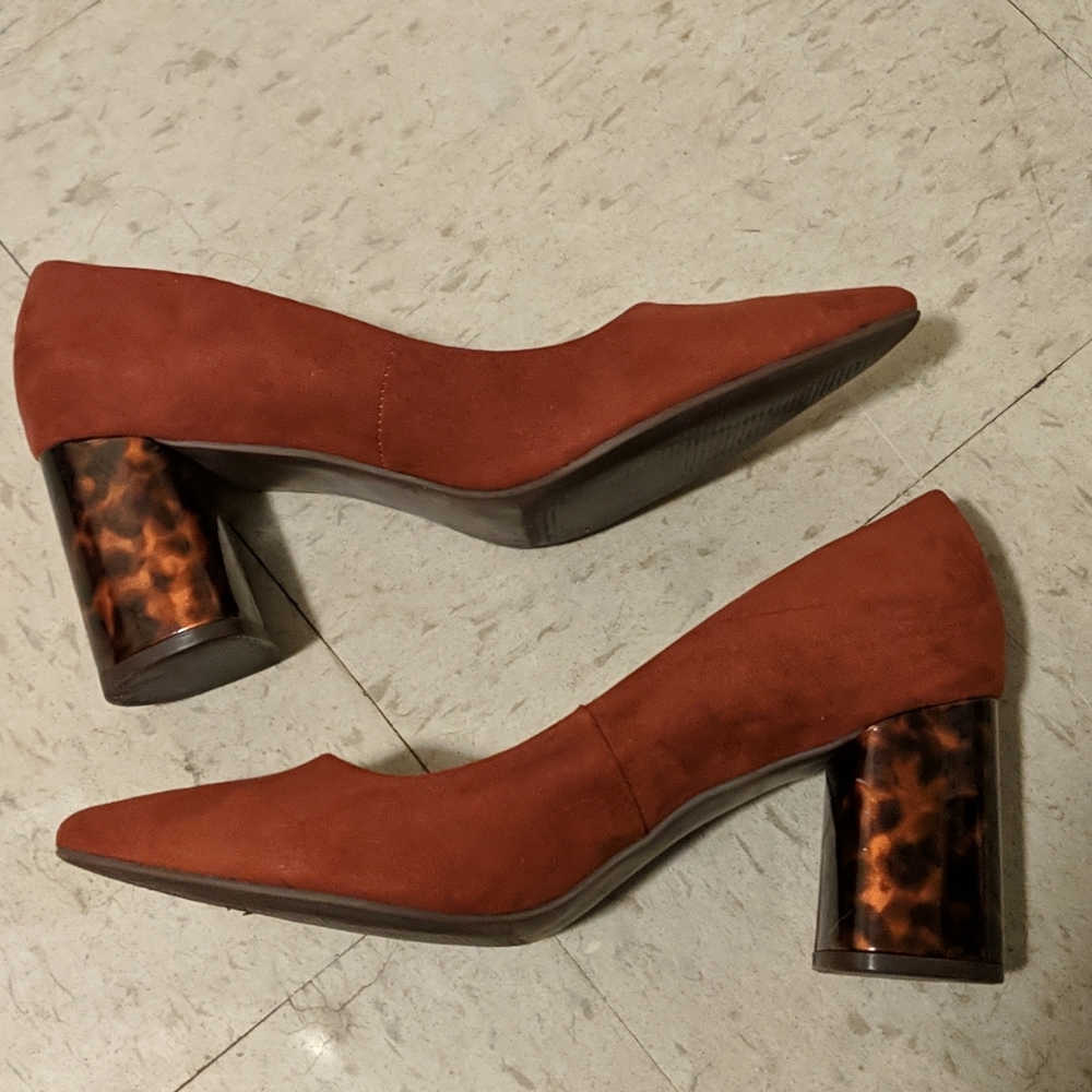 ann taylor suede heels